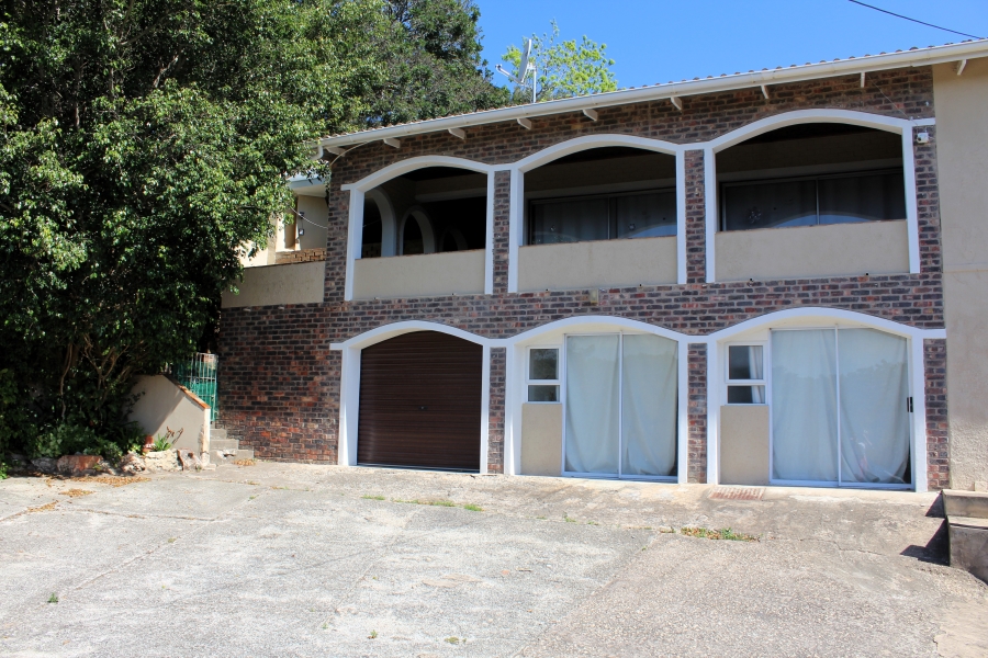 7 Bedroom Property for Sale in West Bank Eastern Cape